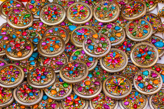 Gilded Bloom Compact Mirror – A Touch of Glam on the Go